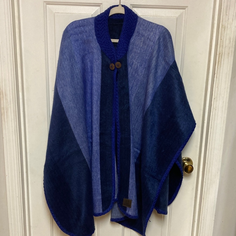 Alpaca wool Blue striped Poncho with Button Detail